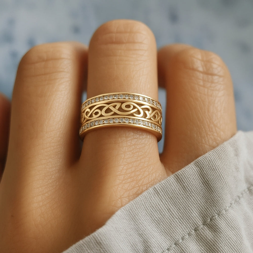 Vintage Filigree Crystal Band Ring