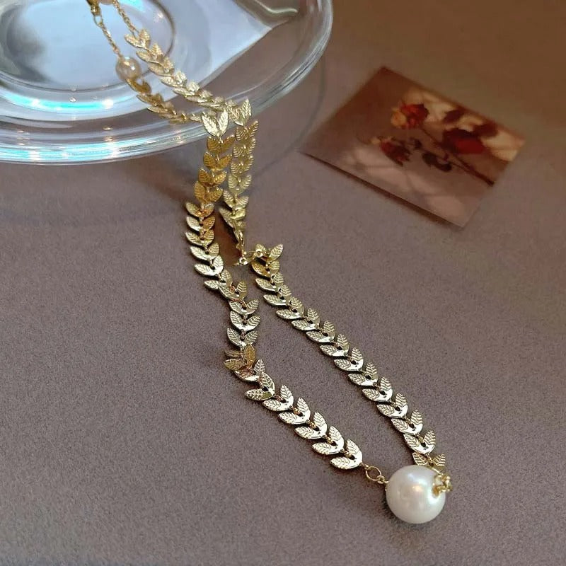 Pearl Laurel Lariat Necklace